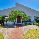 Stunning House In Glencairn, Simon\'S Town