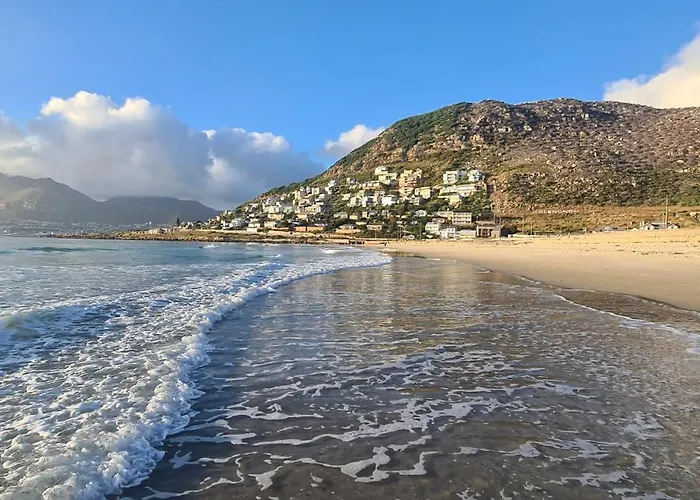 Stunning House In Glencairn, Simon\'S Town