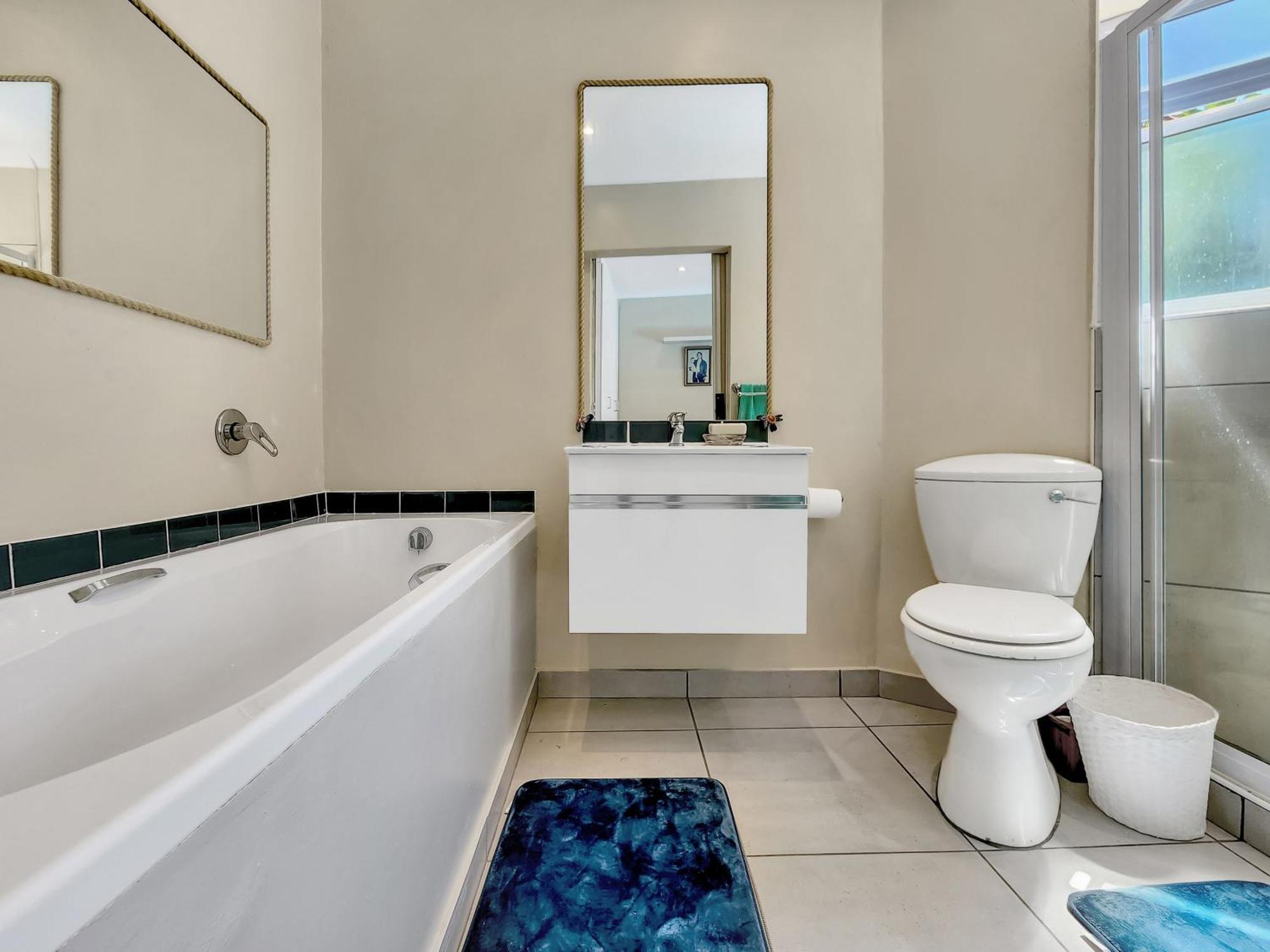 Stunning House In Glencairn, Simon's Town Holiday home *